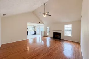 5939 Farmbrook Ln, Rex, GA 30273 - Photo 3