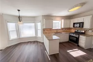 919 Colony Creek Dr, Lawrenceville, GA 30043 - Photo 13