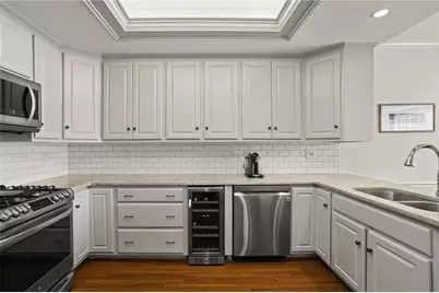 16 Ivy Chase NE, Atlanta, GA 30342 - Photo 9