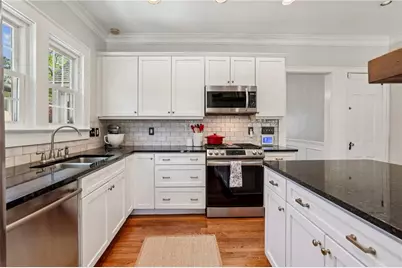 810 Martina Drive NE, Atlanta, GA 30305 - Photo 15