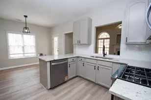 19 Harper's Farm Dr, Newnan, GA 30263 - Photo 9