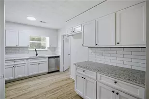 4954 Browns Mill Rd, Lithonia, GA 30038 - Photo 9