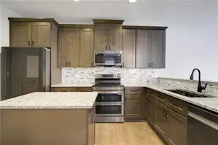 128 Davina Dr, Smyrna, GA 30082 - Photo 9