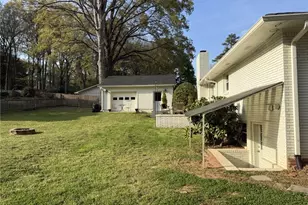 555 Allgood Rd NE, Marietta, GA 30060 - Photo 27