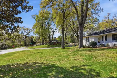 555 Allgood Road NE, Marietta, GA 30060 - Photo 31