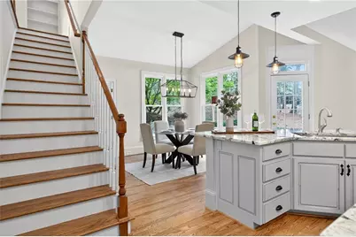 10640 N Edgewater Place, Johns Creek, GA 30097 - Photo 11