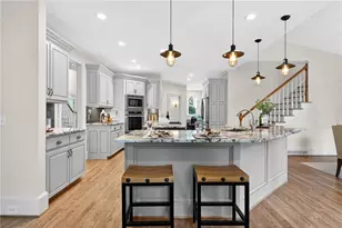 10640 N Edgewater Pl, Johns Creek, GA 30097 - Photo 15