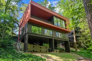 585 Overbrook Dr NW, Atlanta, GA 30318 - Photo 1