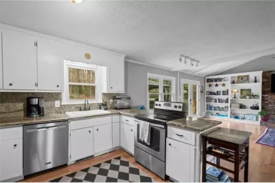 2942 Cynthia Court, Marietta, GA 30062 - Photo 7