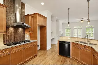 956 Persimmon Point NE, Sandy Springs, GA 30328 - Photo 17