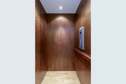 956 Persimmon Point NE, Sandy Springs, GA 30328 - Photo 9