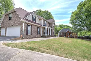 11 Berkshire Dr NW, Cartersville, GA 30120 - Photo 3