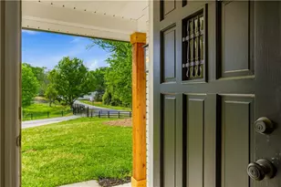 5605 Burke Ln, Gainesville, GA 30506 - Photo 13