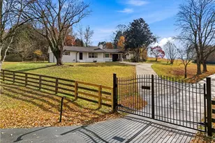 5605 Burke Ln, Gainesville, GA 30506 - Photo 5