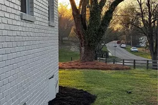 5605 Burke Ln, Gainesville, GA 30506 - Photo 7