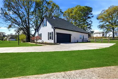 370 Olde Wick Trail, Hoschton, GA 30548 - Photo 7