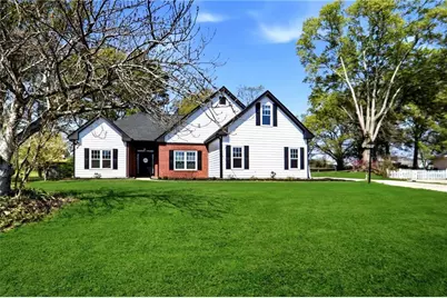 370 Olde Wick Trail, Hoschton, GA 30548 - Photo 3