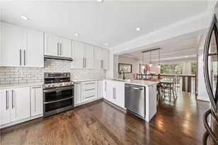 1060 Riverbend Club Dr SE, Atlanta, GA 30339 - Photo 7