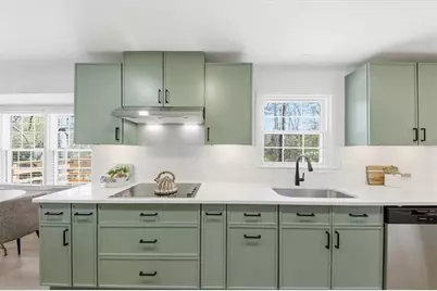 564 Deer Run SW, Lilburn, GA 30047 - Photo 7