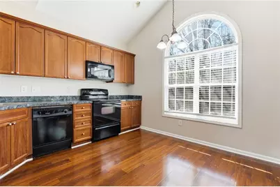 2207 Hoskin Court NW #9, Kennesaw, GA 30144 - Photo 3