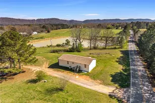 256 McSears Dr, La Fayette, GA 30728 - Photo 3