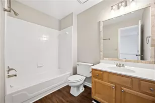 10560 Victory Gate Dr, Alpharetta, GA 30022 - Photo 15