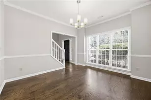 10560 Victory Gate Dr, Alpharetta, GA 30022 - Photo 3