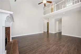 10560 Victory Gate Dr, Alpharetta, GA 30022 - Photo 3