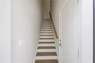 1123 Riverside Terrace, Gainesville, GA 30501 - Photo 17