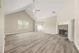 212 Knollside Ct, McDonough, GA 30252 - Photo 5