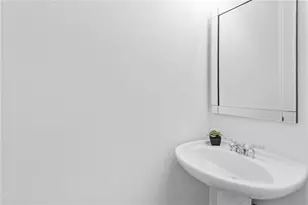 5452 Wentworth St, Sandy Springs, GA 30342 - Photo 13