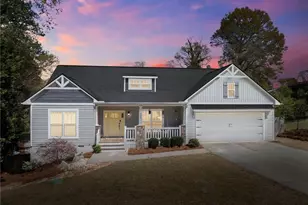 464 Holly Pl, Gainesville, GA 30501 - Photo 1