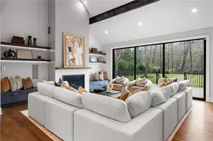 4562 Columns Dr SE, Marietta, GA 30067 - Photo 3