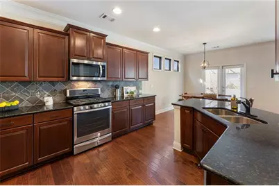 704 Hedge Brook Drive, Woodstock, GA 30188 - Photo 13