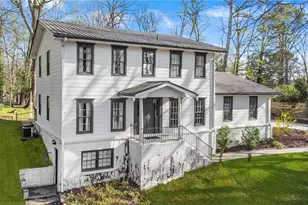 813 Lakeshore Dr, Berkeley Lake, GA 30096 - Photo 3