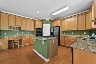 3945 Summit Gate Dr, Suwanee, GA 30024 - Photo 23