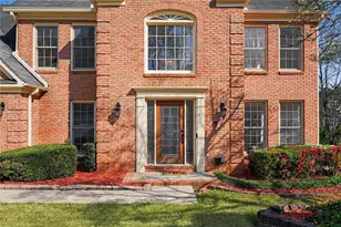 528 Fortune Ridge Rd, Stone Mountain, GA 30087 - Photo 3