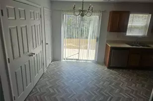 9432 Lakeview Rd, Union City, GA 30291 - Photo 3