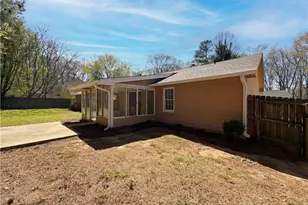 5003 Henson Dr SW, Mableton, GA 30126 - Photo 5