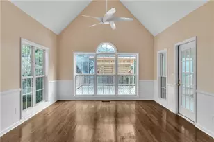 915 Chipley Ct, Marietta, GA 30062 - Photo 15