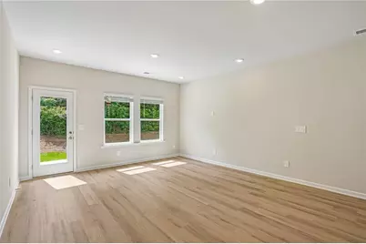 7836 Marie Way, Fairburn, GA 30213 - Photo 5