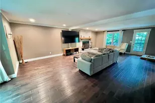 2110 Six Branches Dr, Roswell, GA 30076 - Photo 5