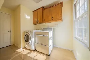 4354 Riverside Dr SW, Lilburn, GA 30047 - Photo 27