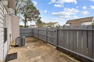 257 Country Club Dr, Jonesboro, GA 30238 - Photo 3