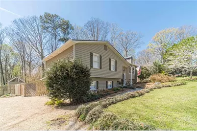 1377 Candlelite Lane, Snellville, GA 30078 - Photo 61