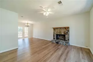 1377 Candlelite Ln, Snellville, GA 30078 - Photo 17