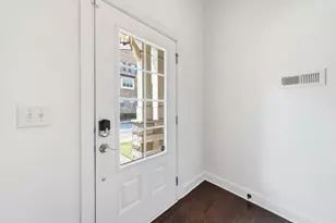 557 Henry Dr, Marietta, GA 30064 - Photo 5