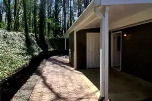 4067 Coopers Hill Dr SE, Smyrna, GA 30080 - Photo 11