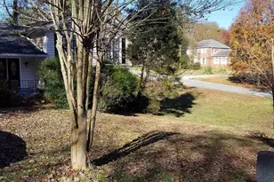 4077 Linda Ln SW, Lilburn, GA 30047 - Photo 11