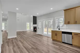 4923 Panola Mill Dr, Lithonia, GA 30038 - Photo 17